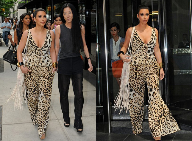 Deslize Kim Kardashian, roupa errada